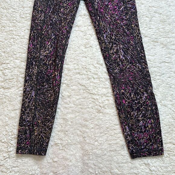 Lululemon Lululemon Invigorate High-Rise Tight 25” Size 6 Topography Multi - Picture 10 of 16
